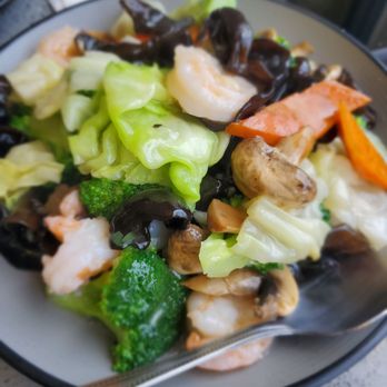 Golden Dragon - Shrimp and vegetables. So fresh. - Chinese Near Me - Vista, California Golden Dragon - Shrimp and vegetables. So fresh. - Chinese Near Me - Vista, California