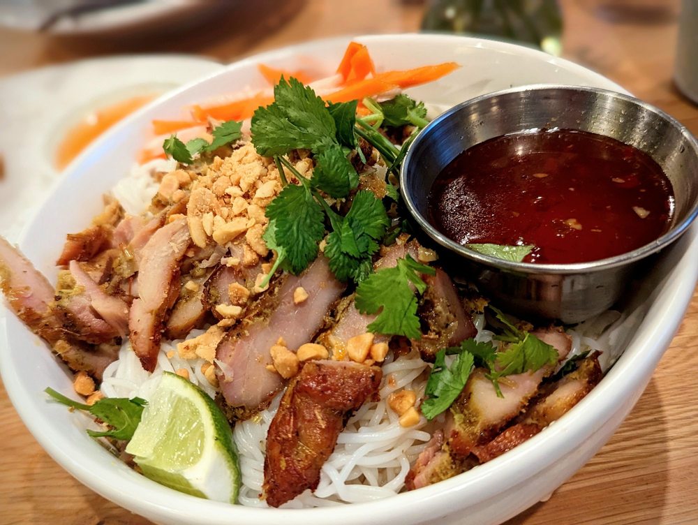 THE GLASS NOODLE 32 Photos & 26 Reviews 681 Central Ave, St