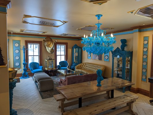 The Roxbury Hotel by null