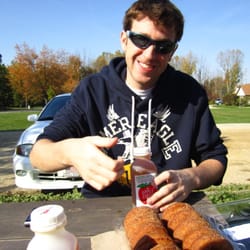 Ashton Orchards - Diggin in!