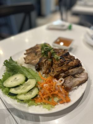 Lee’s Kitchen + Cocktails by null