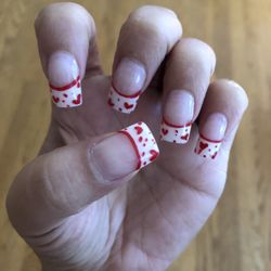 Nails 220 and Spa - Valentine's nails by Thahn!