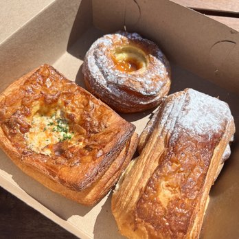 Buttermilk Bakery - Pain Suisse Mango Danish Bianco Croissant - Bakeries Near Me - Winter Park, Florida Buttermilk Bakery - Pain Suisse Mango Danish Bianco Croissant - Bakeries Near Me - Winter Park, Florida
