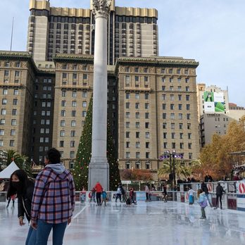 Holiday Ice Rink In Union Square - Skating Rinks Near Me - San Francisco, California Holiday Ice Rink In Union Square - Skating Rinks Near Me - San Francisco, California