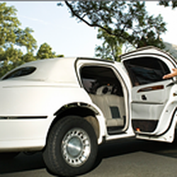 First Class Luxury Limousine Service