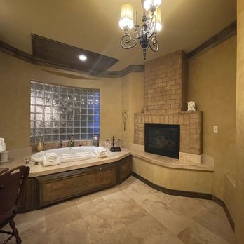 Adobe Grand Villas - Bath and fireplace - Bed & Breakfast Near Me - Sedona, Arizona Adobe Grand Villas - Bath and fireplace - Bed & Breakfast Near Me - Sedona, Arizona
