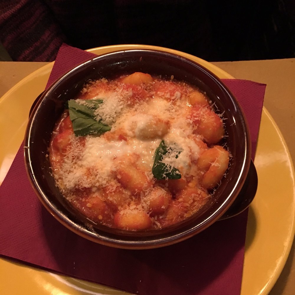 La Colonna - Gnocchi with tomato and mozzarella. Delicious. - Italian Near Me - Venezia, AG La Colonna - Gnocchi with tomato and mozzarella. Delicious. - Italian Near Me - Venezia, AG