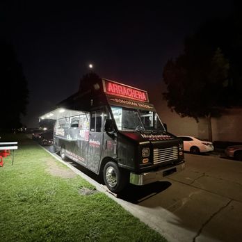 Mochomitos Asador - Lonchera (Taco Truck) - Tacos Near Me - Whittier, California Mochomitos Asador - Lonchera (Taco Truck) - Tacos Near Me - Whittier, California