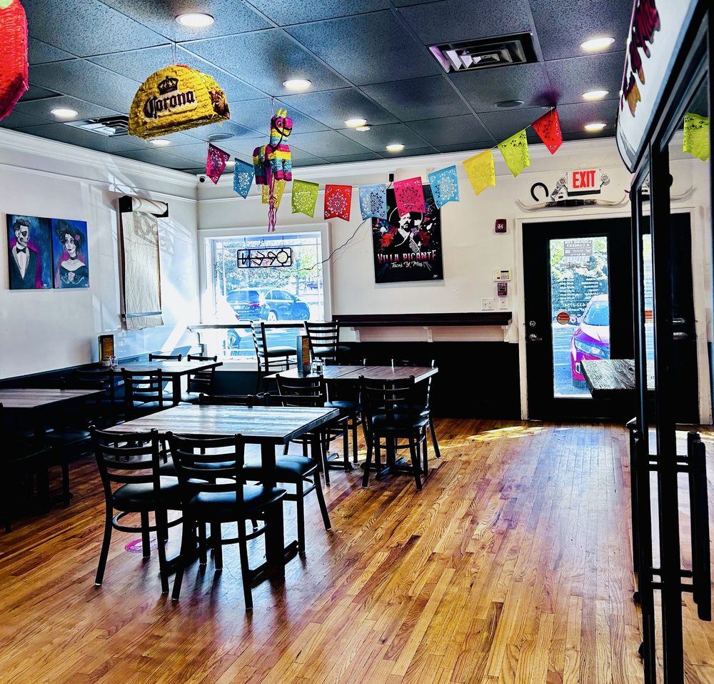 Villa Picante Tacos And More