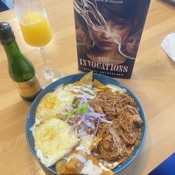 SeD Cocina - Red & Green Chilaquiles with Birria Yum! - Mexican Near Me - Montclair, California