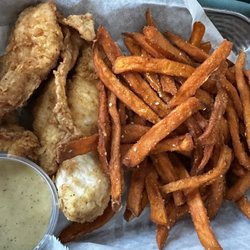 Jake's Steakhouse & Sports Bar - Mini meal chicken strips & sweet potato fries