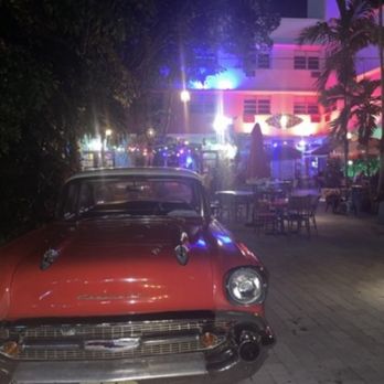 Moreno's Cuba - Outdoor - Cocktail Bars Near Me - Miami Beach, Florida