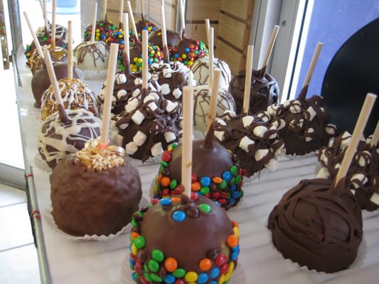 Photo of The Fudge Factory - Wildwood, NJ, US. Great caramel and chocolate apples!