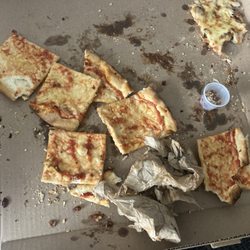Maria's Pizza - Mushy crust, no sauce no green pepper wtf!! You suck Marv!!