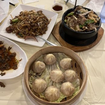 Hing Kee Restaurant - Pork Xiao Long Bao Pork Soup Dumplings - Vietnamese Near Me - Chicago, Illinois Hing Kee Restaurant - Pork Xiao Long Bao Pork Soup Dumplings - Vietnamese Near Me - Chicago, Illinois