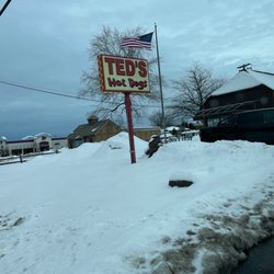 Ted's Hot Dogs - Street view
