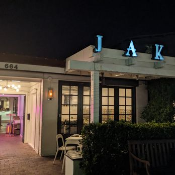 Jake's - Neighborhood gem - New American Near Me - Palm Springs, California
