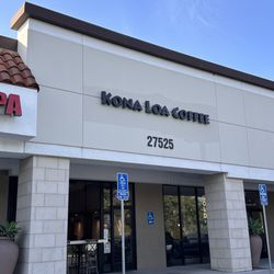 Kona Loa Coffee Crown Valley - Outside view