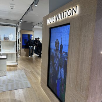 LOUIS VUITTON - Updated June 2025 - 16 Photos \u0026 19 Reviews - Dam 1,  Amsterdam, Noord-Holland, The Netherlands - Shopping - Yelp