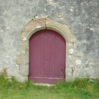 Chapelle de St Vio - Porte principale, pour entrer en ce lieu il faut le mérité et courber l'échine et la tête. - Religious Organizations Near Me