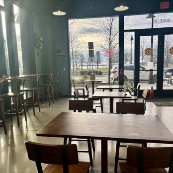 Daily Grind - Seating area overlooking water - Coffee & Tea Near Me - Baltimore, Maryland