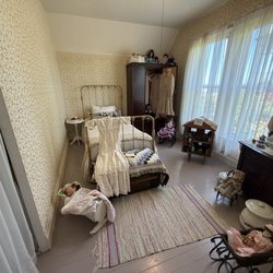 Hulda Klager Lilac Gardens - Inside Hulda Klager's historic home