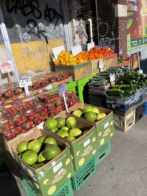 Bloor Fruit Market by null