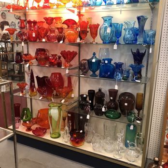 Saugatuck Antique Pavilion - Antiques Near Me - Douglas, Michigan