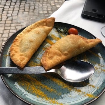 Belém 2 a 8 - Vegetarian pie (red quinoa and vegetables) - Portuguese Near Me - Lisbon, 11 Belém 2 a 8 - Vegetarian pie (red quinoa and vegetables) - Portuguese Near Me - Lisbon, 11