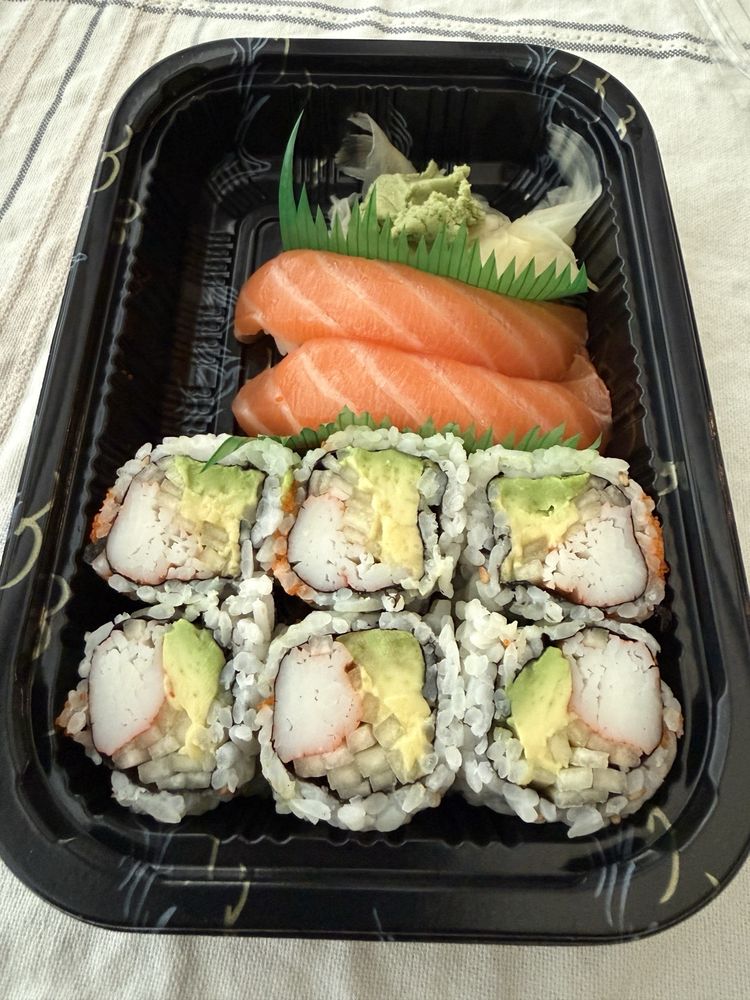 Mr Fuji Sushi Hibachi Logo