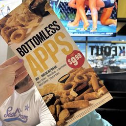 Bottomless Apps deal! Our kids were loving the fried pickles and mozzarella sticks! Bottomless Apps deal! Our kids were loving the fried pickles and mozzarella sticks!