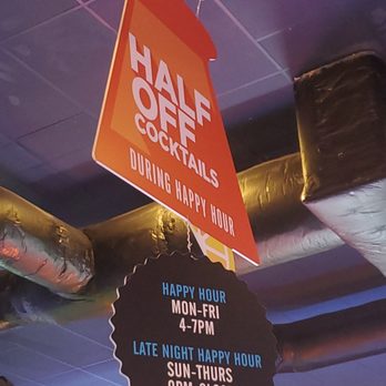 Dave & Buster's Ala Moana - Happy hour: half off cocktails & $1 off draft beers. Mon-Fri 4-7 & Sun-Thu 9-close - Arcades Near Me - Honolulu, Hawaii