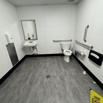 Harbor Freight Tools - Interior restrooms - Hardware Stores Near Me - Sanger, California