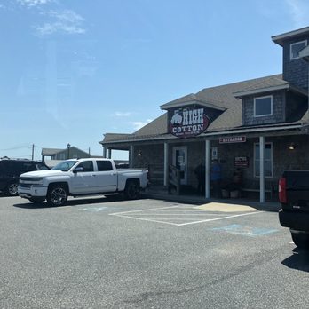 High Cotton BBQ - Front - Barbeque Near Me - Kitty Hawk, North Carolina High Cotton BBQ - Front - Barbeque Near Me - Kitty Hawk, North Carolina