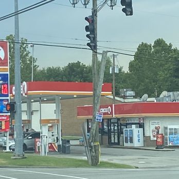 Circle K - the intersection of a gas station and a gas station - Gas Stations Near Me - Louisville, Kentucky