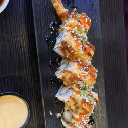 New Moon Sushi - Lakeland Roll