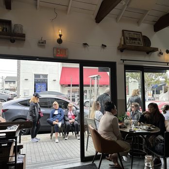 The Rockefeller - Manhattan Beach - Inside - Gastropubs Near Me - Manhattan Beach, California