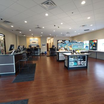 Cellcom - Mobile Phones Near Me - Green Bay, Wisconsin