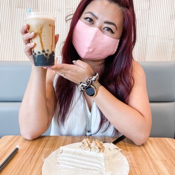 Motto Tea Cafe - Tiger milk tea with boba and earl grey crepe cake. - Bubble Tea Near Me - San Gabriel, California