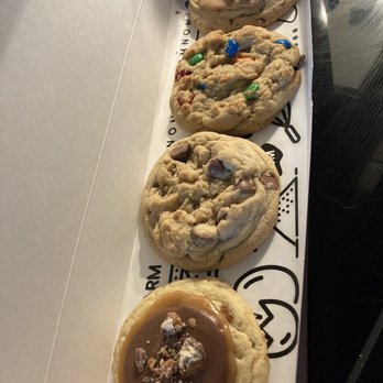 Crumbl - Beaverton - Bakeries Near Me - Beaverton, Oregon Crumbl - Beaverton - Bakeries Near Me - Beaverton, Oregon