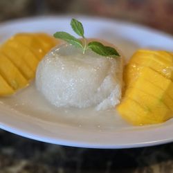 Gold Bar Thai Cuisine - Mango sticky rice