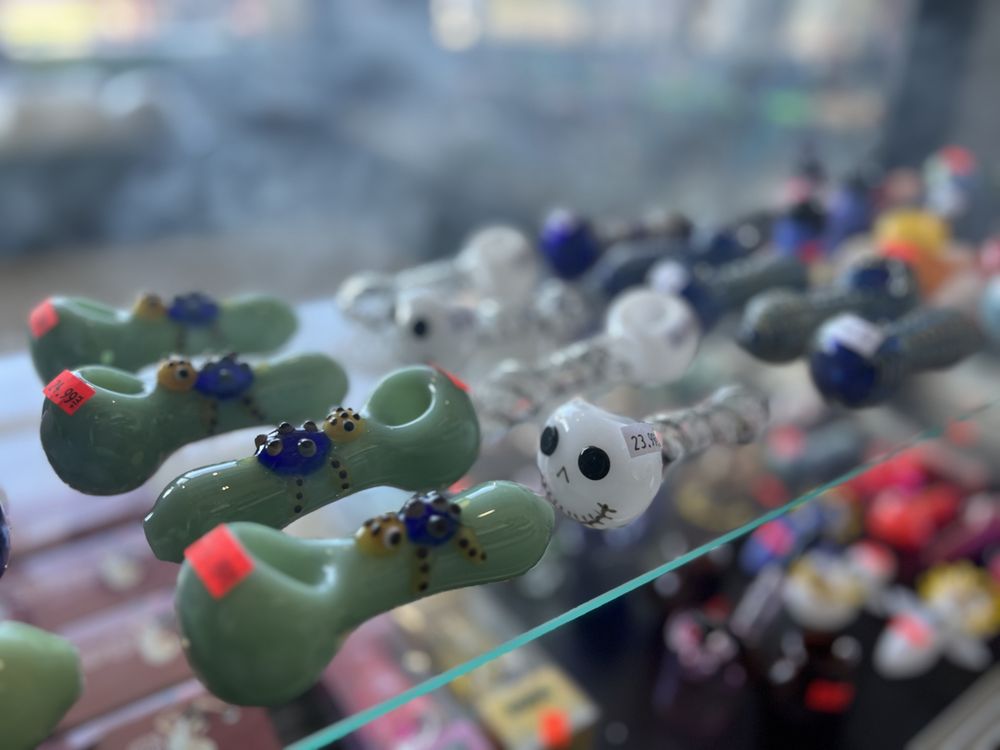 SMOKEOLOGY SMOKE SHOP Updated August 2024 2530 SR207 N, St