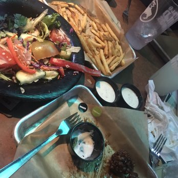 Buffalo Wild Wings - Chicken Wings Near Me - Speedway, Indiana