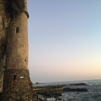 Victoria Beach - Beaches Near Me - Laguna Beach, California