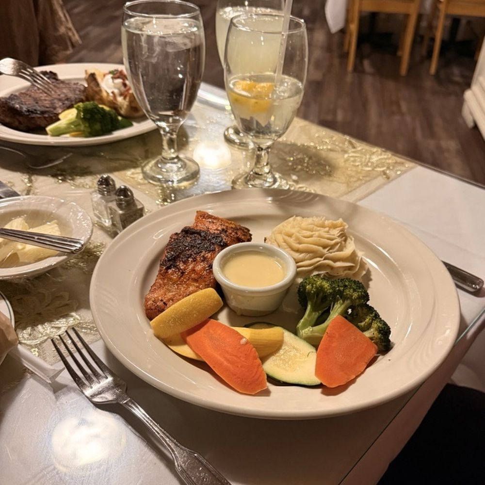 Glen Eagle's Restaurant & Lounge - The Salmon. - American Near Me - Carson City, Nevada Glen Eagle's Restaurant & Lounge - The Salmon. - American Near Me - Carson City, Nevada