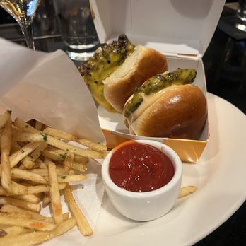 Morton's The Steakhouse - Steakhouses Near Me - Scottsdale, Arizona