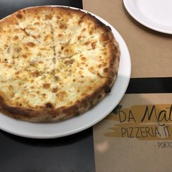 Da Mattia - Mozzarella, garlic, and oregano focaccia
