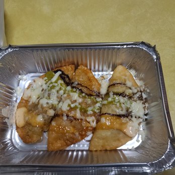 Verde - 2021 Empanadas Trio - Mexican Near Me - Fishers, Indiana Verde - 2021 Empanadas Trio - Mexican Near Me - Fishers, Indiana