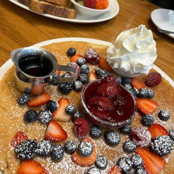 Angelina's - Mixed berries - Breakfast & Brunch Near Me - New Westminster, British Columbia