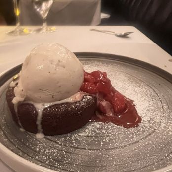 Vintage Chophouse and Tavern - Dessert Dark chocolate cake - Steakhouses Near Me - Calgary, Alberta Vintage Chophouse and Tavern - Dessert Dark chocolate cake - Steakhouses Near Me - Calgary, Alberta